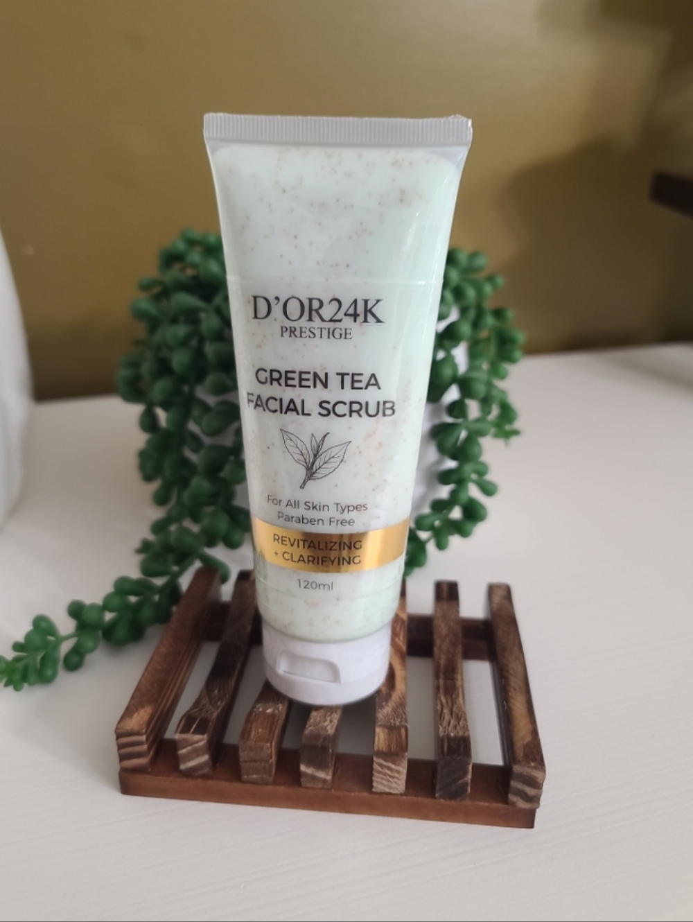 D'OR24K Green Tea Facial Scrub - Light Green NEW
